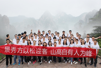 別人家的團建！一個有逼格的科技公司就得這么玩……