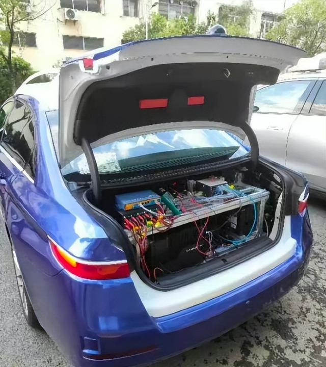 小米自動(dòng)駕駛測(cè)試汽車(chē)中的G810 小米自動(dòng)駕駛測(cè)試汽車(chē)中的G810