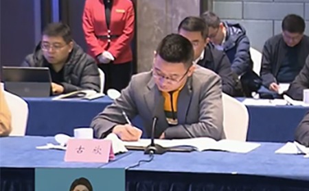 有人物聯(lián)董事長古欣參加全市新生代企業(yè)家座談會